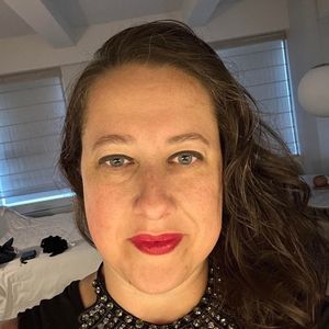 Meet your Posher, Ellen